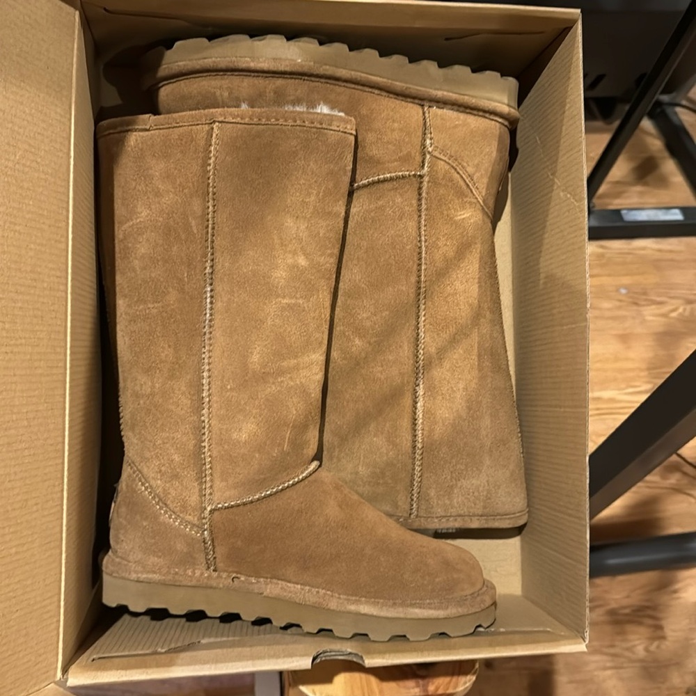 Brand new Bearpaw women’s tall boots